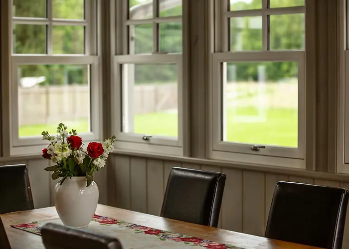 Hinter'm Landliebe Luxurioeser Wintergarten Kacheloefen דירה